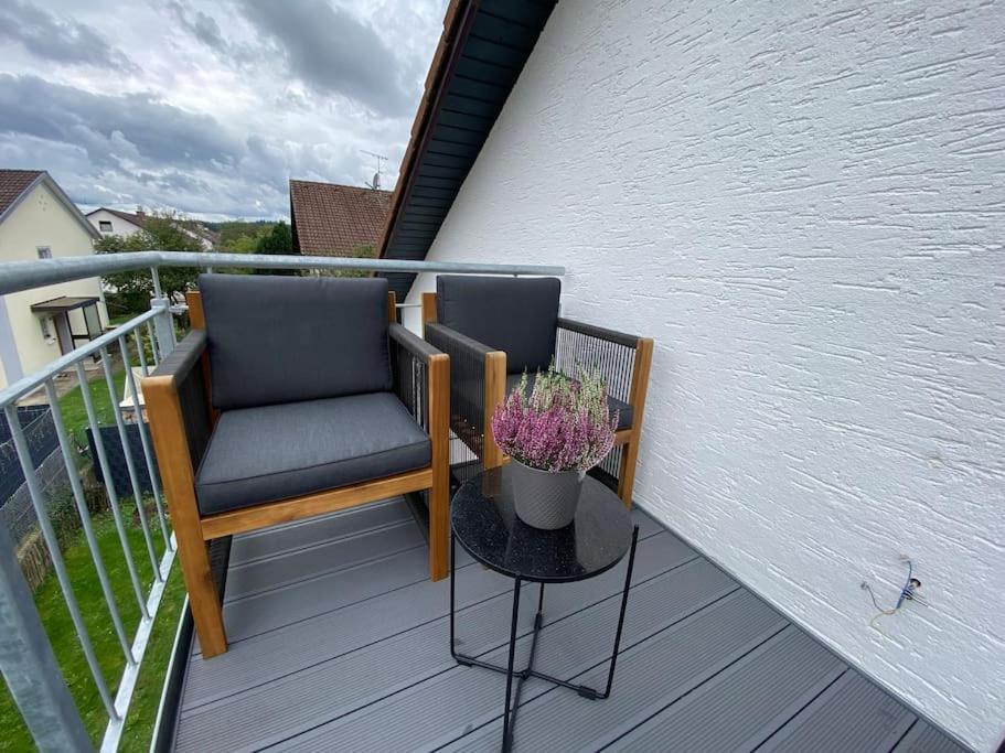מינדלהיים Charmantes Apartment Mit Balkon מראה חיצוני תמונה