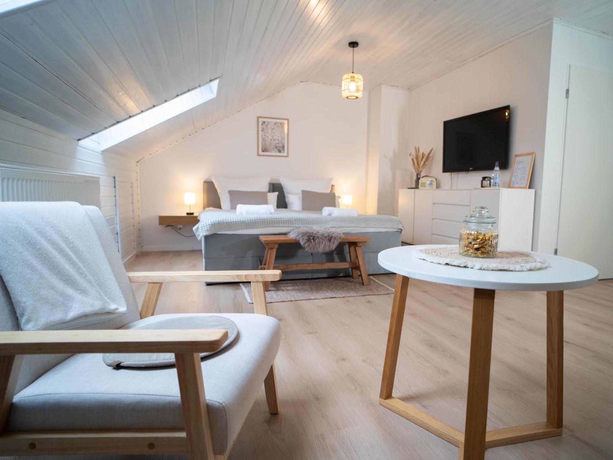 מינדלהיים Charmantes Apartment Mit Balkon מראה חיצוני תמונה